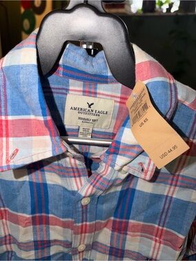 American Eagle Outfitters Men’s Red, Blue & White Plaid Button-Down Shirt